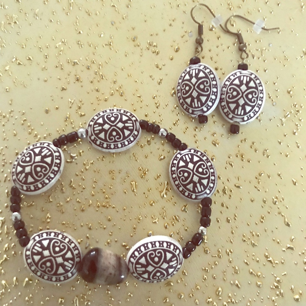 Lively Stones Accessories